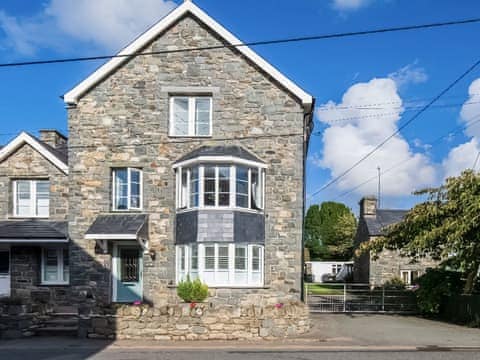 Exterior | Acw House, Llanbedr