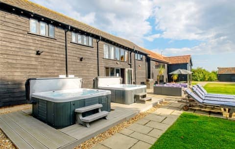 Exterior | Old Hall Barn - Aldeburgh Coastal Cottages, Darsham, near Saxmundham