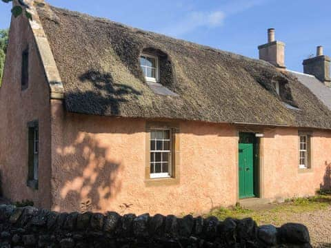 Exterior | The Thatched Cottage, Ladybank, near St Andrews and Collessie