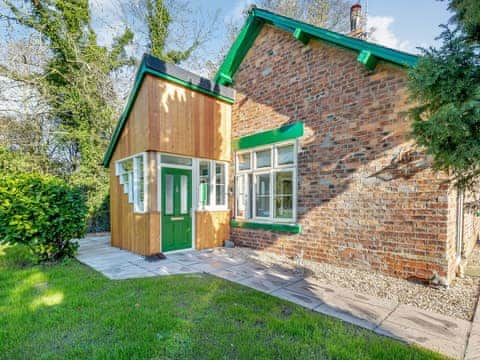 Exterior | Brickyard Cottage, Blankney, near Lincoln