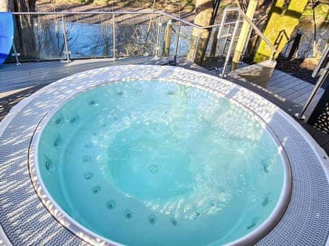 Hot tub | Dalgarven Spa House, Kilwinning, near Ayr