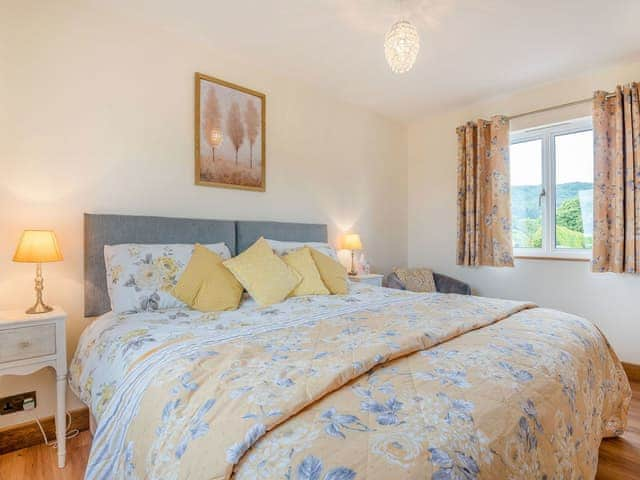 Double bedroom | Violet Cottage, Herford