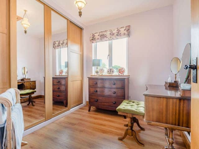 Double bedroom | Violet Cottage, Herford