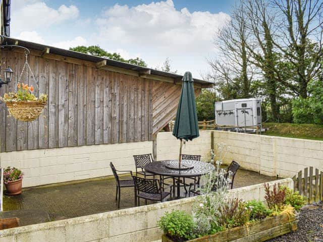 Outdoor area | The Cottage - Lower Whitsleigh Farm, Roborough, near Winkleigh