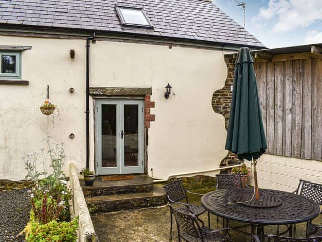 Outdoor area | The Cottage - Lower Whitsleigh Farm, Roborough, near Winkleigh