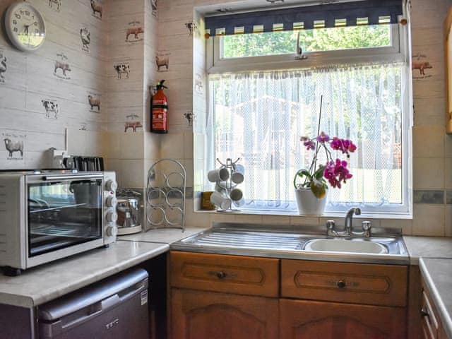 Kitchen | New Meadows Cottage, Pickering