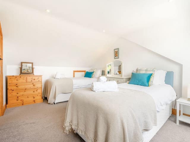 Twin bedroom | Captains Rest, Seahouses