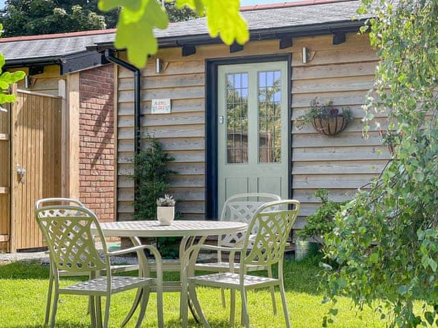 Garden | Bluebell Lodge - Chicken Shed Lodges, Ashford