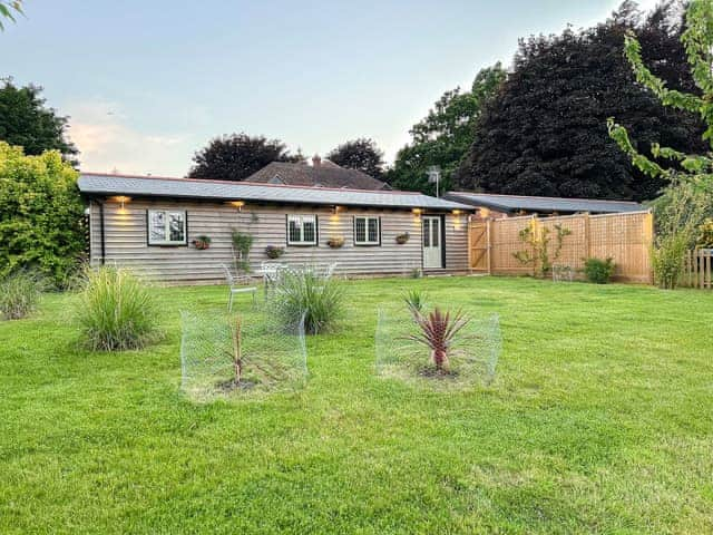 Exterior | Snowdrop Lodge - Chicken Shed Lodges, Ashford