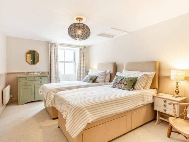 Twin bedroom | Rosemary Cottage, Bere Alston