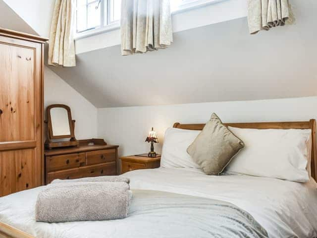 Double bedroom | Calico Cottage - White Horse Yard Cottages, Whitby