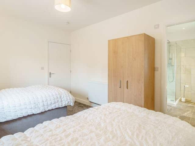 Twin bedroom | Seven - Ivy Farm, Lytham