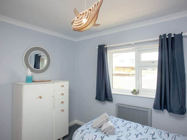 Twin bedroom | Oceans, Widemouth Bay