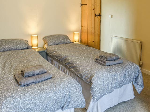 Twin bedroom | Pakefield Seaview Cottage, Lowestoft