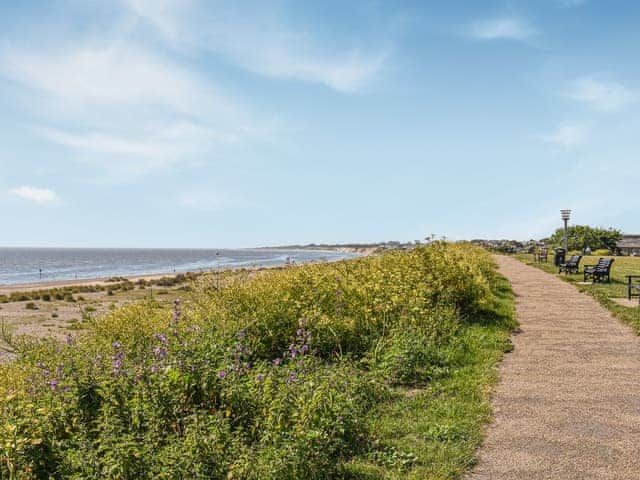 Surrounding area | Pakefield Seaview Cottage, Lowestoft