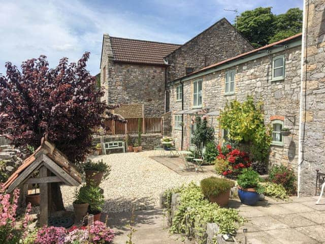 Exterior | Orchard View - The Old Strawberry Barn Studios, Cheddar