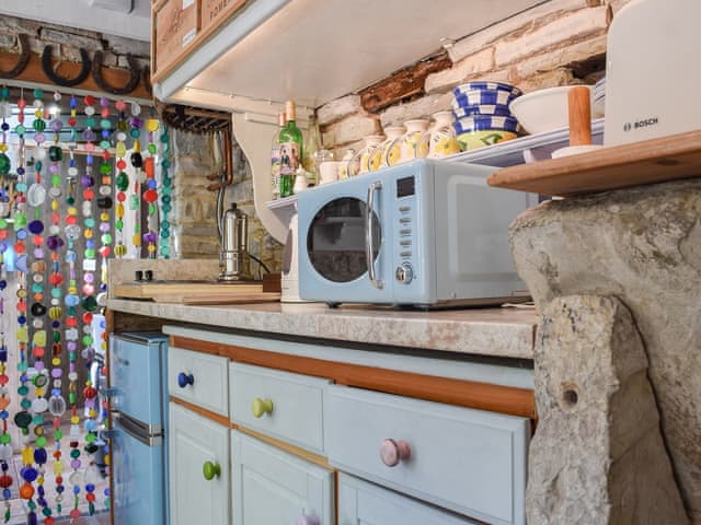 Kitchen area | Stable Cottage, Bidford-On-Avon- near Stratford -Upon -Avon