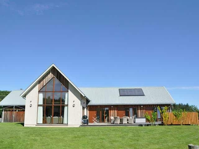 Exterior | Bennachie Lodge - Clovenstone Lodges, Inverurie