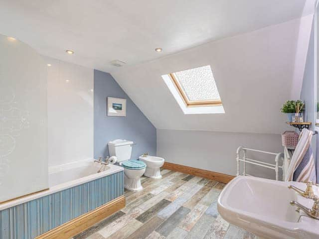 Bathroom | Bees Cottage, Ancroft nr Berwick upon Tweed