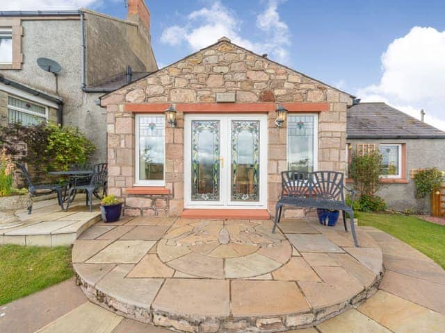 Sitting-out-area | Bees Cottage, Ancroft nr Berwick upon Tweed