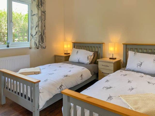 Twin bedroom | Deer Cottage 2, Deer Cottage 1 - Deer Cottages, Biddenden