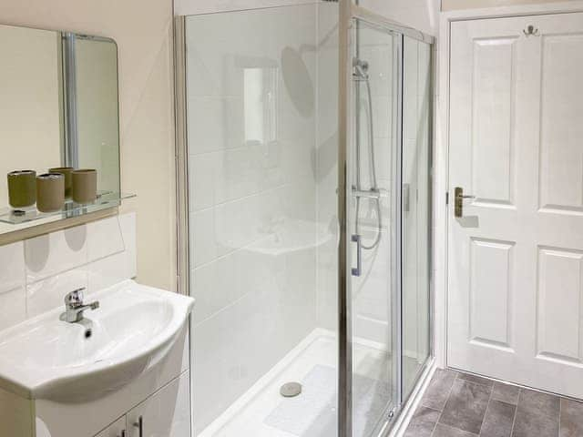 Shower room | Deer Cottage 1, Deer Cottage 2 - Deer Cottages, Biddenden