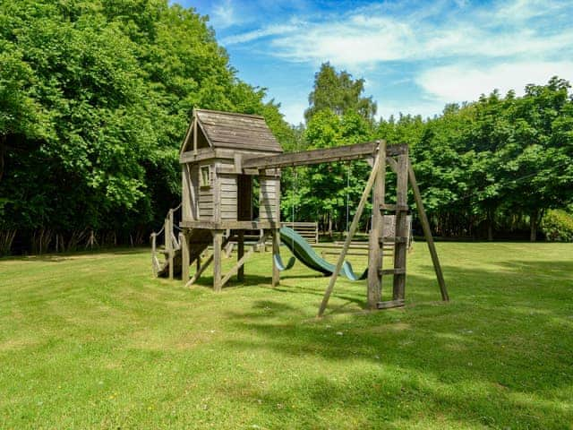 Children&rsquo;s play area | Deer Cottage 1, Deer Cottage 2 - Deer Cottages, Biddenden