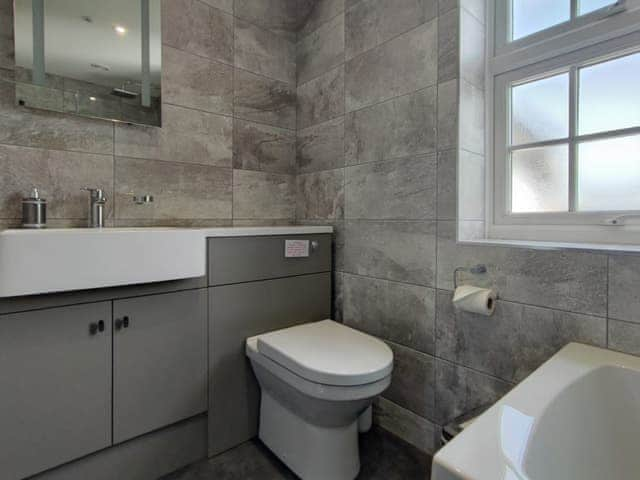 Bathroom | Apartment 8 Barton Manor - Barton Manor, Pagham