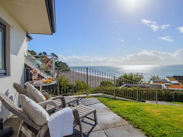 Sitting-out-area | 27 Mount Brioni - Mount Brioni, Seaton