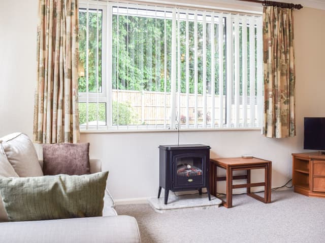 Living room | Mona&rsquo;s Bungalow, Wellesbourne, near Stratford-Upon-Avon