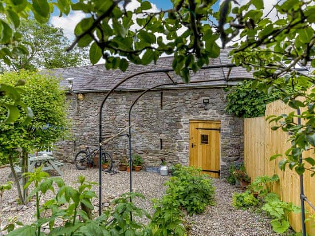 Outdoor area | The Old Milking Parlour, Asterton