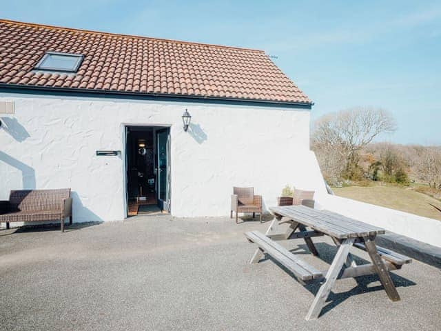 Exterior | Greenkeepers Cottage - Celtic Haven Resort, Lydstep, near Tenby