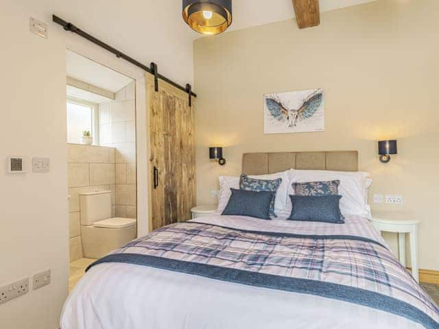 Double bedroom | Riverside Dairy - Carr View Farm, Thornhill, Hope Valley