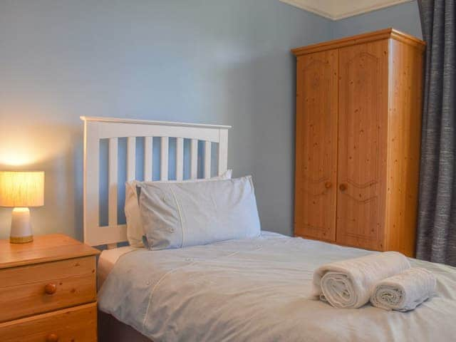 Twin bedroom | Rascal&rsquo;s Rest, Whitby