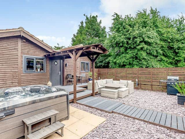 Hot tub | Orchard Retreat, Kirton, Near Spalding