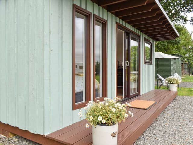 Exterior | Honeypot Lodge - Sunny Pooh Corner, Beaworthy