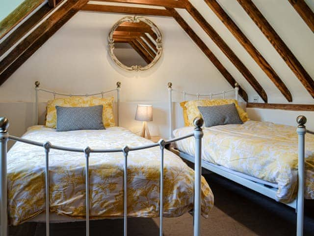 Twin bedroom | The Old Thatched Cottage, St Michaels, near Tenterden