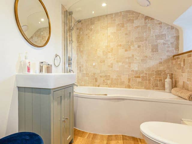 Bathroom | Bellas Mouse, Penryn