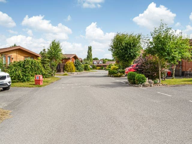 Setting | Jasmine Lodge, Wilberfoss, near Claxton