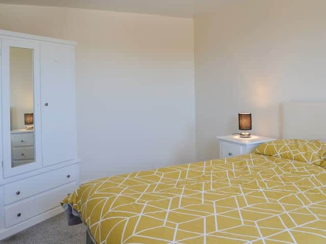 Double bedroom | Dotterel Cottage - Dotterel Holiday Homes, Reighton