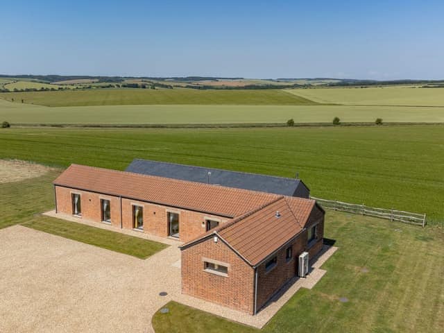 Setting | The Gallops - Ilsley Farm Barns, East Ilsley, near Newbury