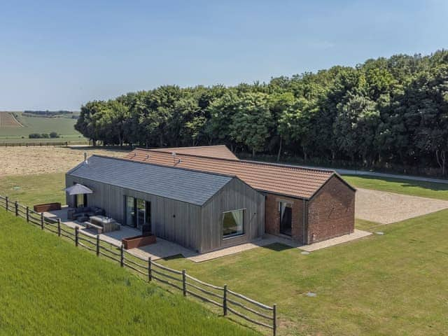 Setting | The Gallops - Ilsley Farm Barns, East Ilsley, near Newbury