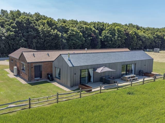 Setting | The Gallops - Ilsley Farm Barns, East Ilsley, near Newbury