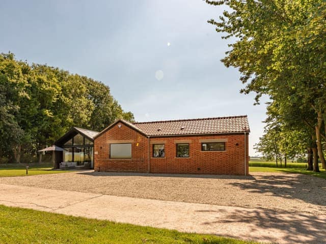 Exterior | Ilsley Farm Barns- The Partridge - Ilsley Farm Barns, East Ilsley, near Newbury