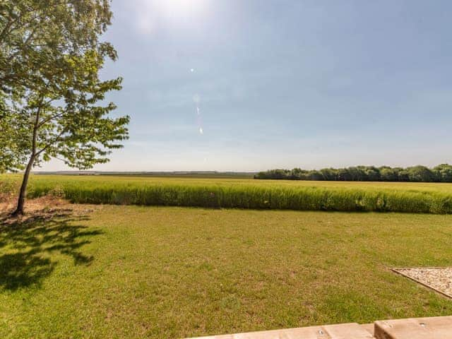 View | Ilsley Farm Barns- The Partridge - Ilsley Farm Barns, East Ilsley, near Newbury