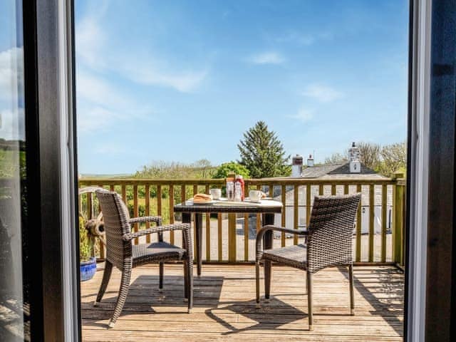 Sitting-out-area | Butterwell - Treworgie Barton Cottages, Crackington Haven