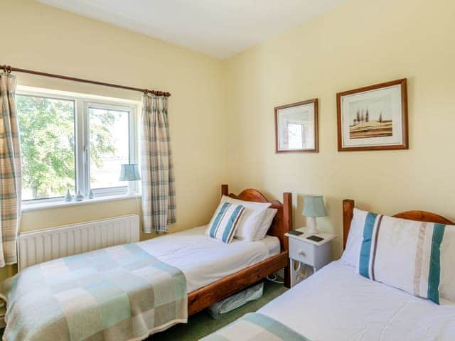 Twin bedroom | Edlington Hall Cottage, Edlington