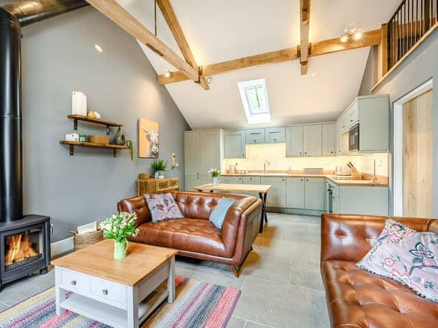 Open plan living space | Holyoake Barns- The Cow Shed - Holyoake Barns, Little Alne, near Wootton Wawen