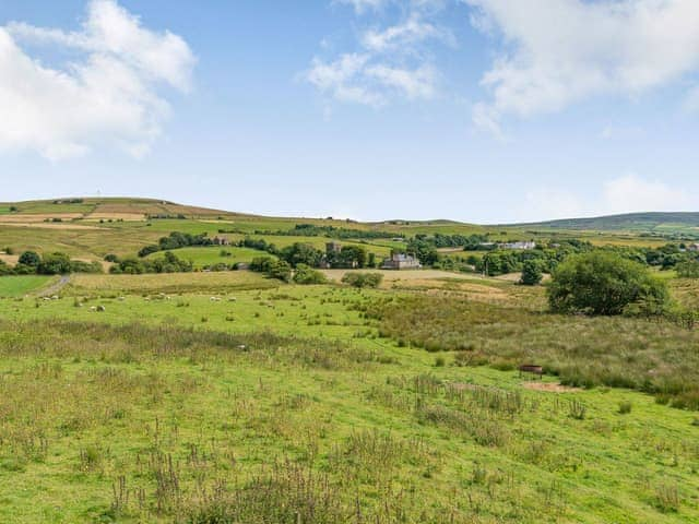 Surrounding area | Courtyard Cottage - Middle Bank Top Farm Cottages, Lumb