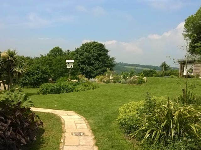 Garden | Stable Cottage - Peregrine Hall Cottages, Lostwithiel